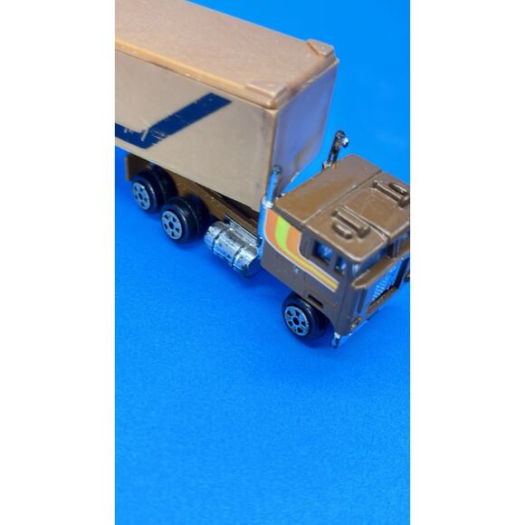 Vintage IS Interstate System, YATMING scale model Semi-Tractor Truck Trailer - Picture 15 of 16